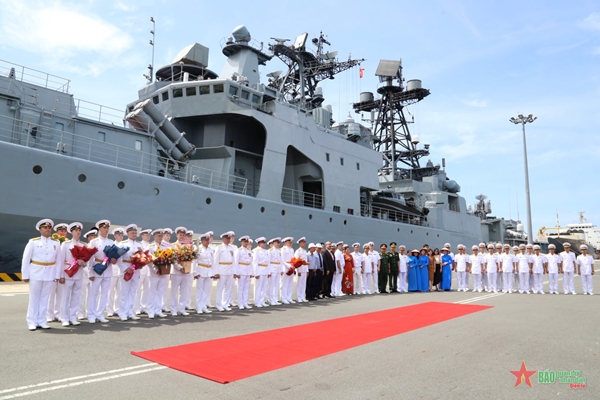 Đội tàu thuộc Hạm đội Thái Bình Dương, Hải quân Liên bang Nga thăm Khánh Hòa
